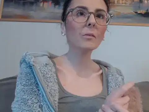 cleophee online show from February 1, 2025, 7:57 am