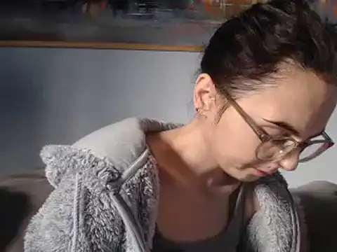 cleophee online show from February 3, 2025, 10:03 am