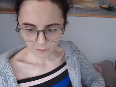 cleophee online show from February 4, 2025, 9:49 am