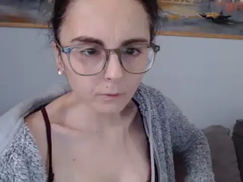 cleophee online show from February 11, 2025, 10:04 am