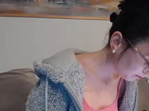 cleophee online show from February 12, 2025, 6:51 am