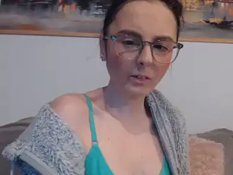 cleophee online show from February 20, 2025, 7:01 am