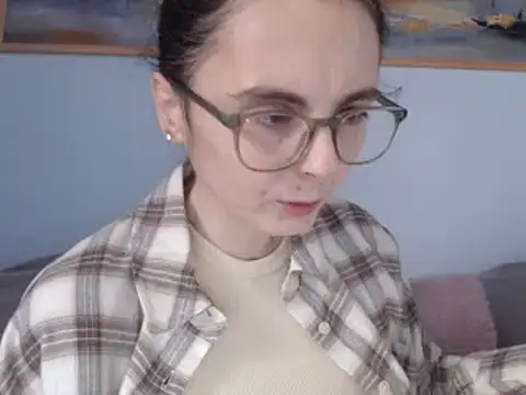 cleophee online show from March 12, 2025, 7:13 am