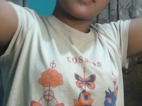 NancyRuvi online show from November 25, 2025, 5:02 pm