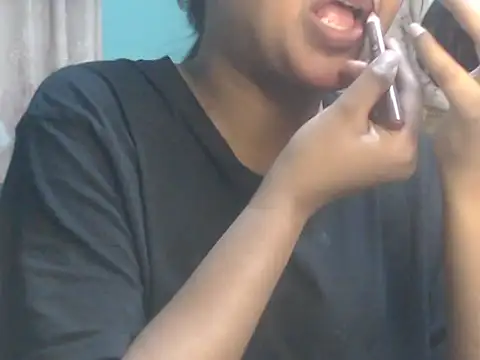 Snapshot of NancyRuvi chatting on February 1, 2026, 4:05 pm NancyRuvi online show from February 1, 2026, 4:05 pm