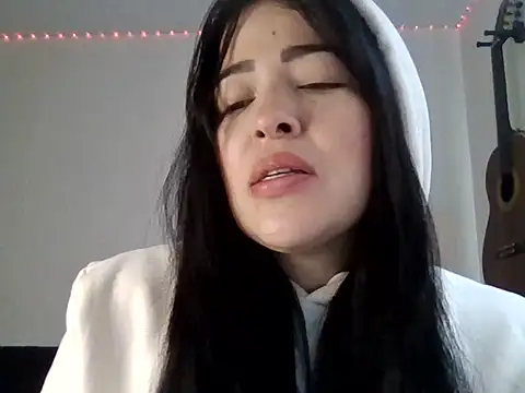 Snapshot of Aleska__Bell chatting on July 9, 2026, 3:38 pm Aleska Bell online show from July 9, 2026, 3:38 pm