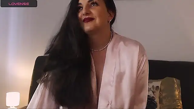 Snapshot of itsyourlady chatting on February 27, 2025, 10:37 am itsyourlady online show from February 27, 2025, 10:37 am