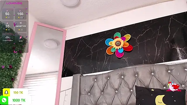 Snapshot of LAILAGUMMY chatting on November 20, 2025, 2:06 pm LAILAGUMMY online show from November 20, 2025, 2:06 pm