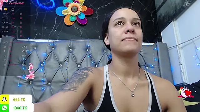 LAILAGUMMY online show from July 11, 2026, 1:14 pm