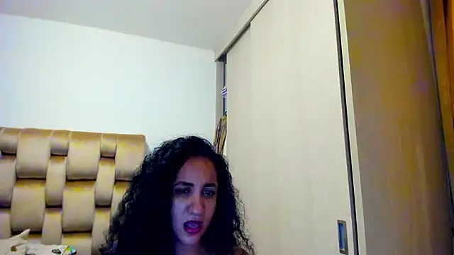 Snapshot of alaskmiller1 chatting on June 25, 2026, 2:11 am alaskmiller1 online show from June 25, 2026, 2:11 am