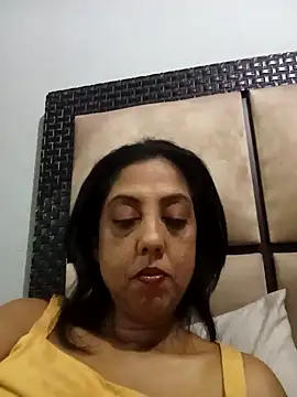 Mahi4luv online show from April 4, 2026, 9:01 pm