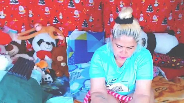 estrellita fugaz16x online show from December 22, 2025, 3:36 am