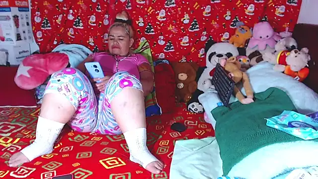 estrellita fugaz16x online show from April 13, 2026, 3:01 am