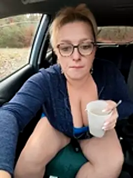Snapshot of winniess40 chatting on January 18, 2026, 8:40 am winniess40 online show from January 18, 2026, 8:40 am