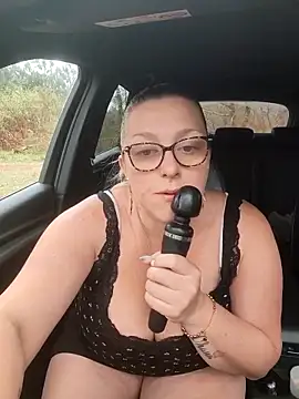Snapshot of winniess40 chatting on April 15, 2026, 7:15 am winniess40 online show from April 15, 2026, 7:15 am