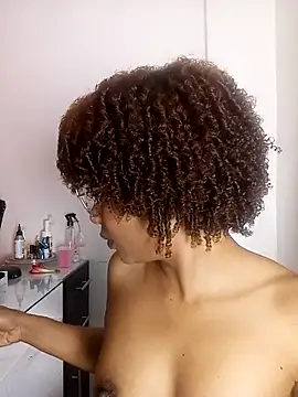 thaimy  online show from April 12, 2026, 2:49 am