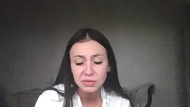 JulianaGold1 online show from February 1, 2025, 3:07 pm