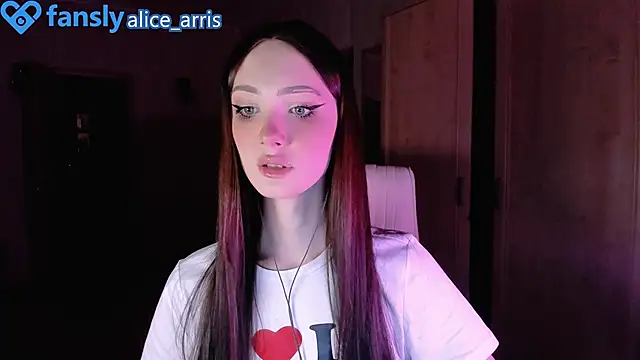 Alice  Aris online show from October 30, 2025, 6:19 pm