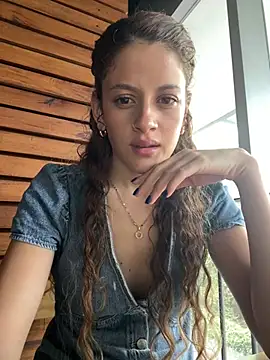 alana15 online show from January 25, 2025, 9:14 pm