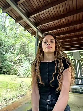 Snapshot of alana15 chatting on February 19, 2026, 4:58 pm alana15 online show from February 19, 2026, 4:58 pm