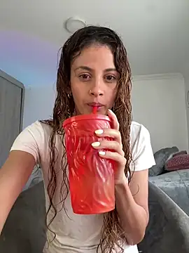 Snapshot of alana15 chatting on February 23, 2026, 9:01 pm alana15 online show from February 23, 2026, 9:01 pm