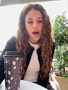 Snapshot of alana15 chatting on March 4, 2026, 9:10 pm alana15 online show from March 4, 2026, 9:10 pm