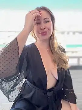 AlisaWhite online show from October 7, 2025, 1:19 pm