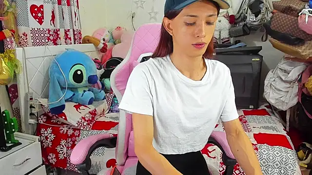 Lawrncesofiets online show from December 12, 2024, 9:58 pm