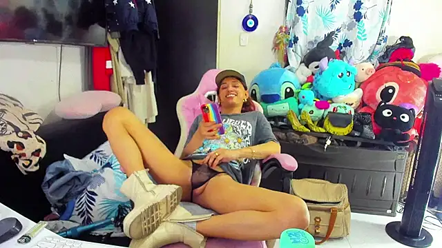 Lawrncesofiets online show from March 22, 2025, 10:37 pm