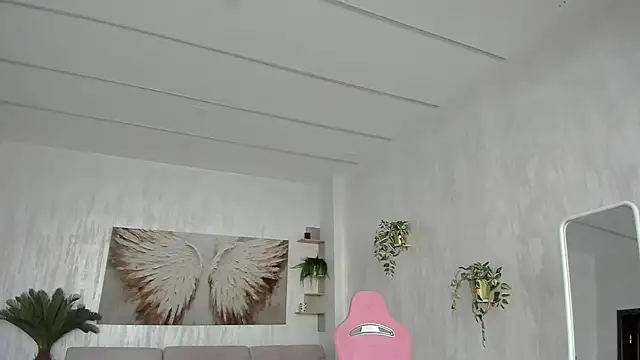 TiffanyHouston  online show from January 13, 2026, 7:24 am