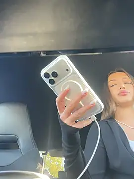 TiffanyHouston  online show from April 25, 2026, 5:21 am