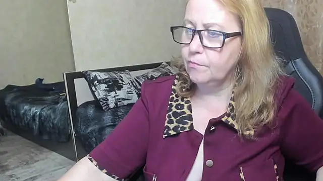 Frau Marta online show from November 14, 2025, 10:51 pm