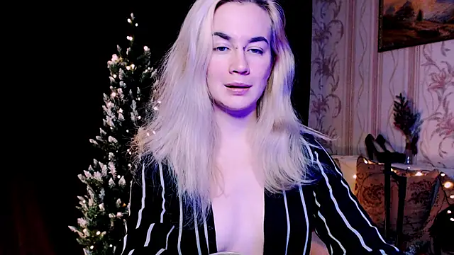 xxxcharismaaa online show from December 14, 2025, 8:02 pm