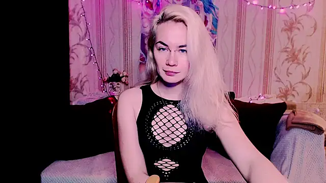 xxxcharismaaa online show from May 23, 2026, 5:45 am