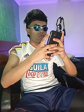 pinedasex777 online show from November 16, 2025, 1:11 am