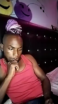 Snapshot of ian_j chatting on March 18, 2025, 11:42 pm ian j online show from March 18, 2025, 11:42 pm