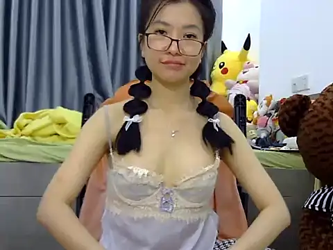 Snapshot of Cute_Ruby01 chatting on December 29, 2024, 5:12 pm Cute Ruby01 online show from December 29, 2024, 5:12 pm