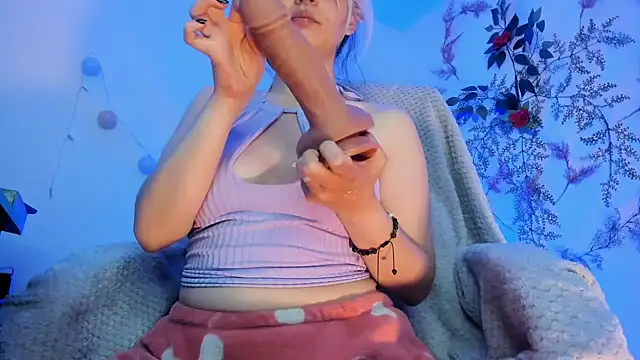 Sammysammy  online show from February 3, 2025, 6:39 pm