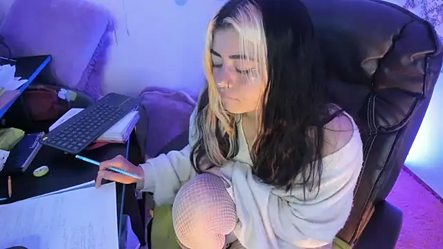 Sammysammy  online show from February 11, 2025, 6:40 am