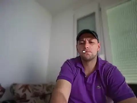 Flakka95 online show from May 18, 2026, 4:02 pm