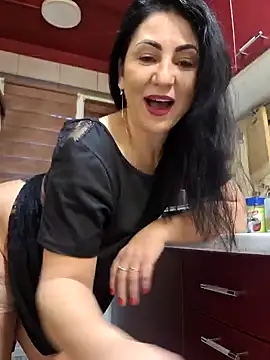 Snapshot of charrlote_love chatting on February 2, 2025, 3:17 pm charrlote love online show from February 2, 2025, 3:17 pm