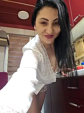 Snapshot of charrlote_love chatting on February 8, 2025, 3:21 pm charrlote love online show from February 8, 2025, 3:21 pm