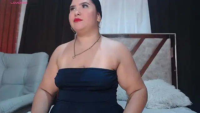 AGATHAA WHITE online show from March 12, 2026, 10:10 am