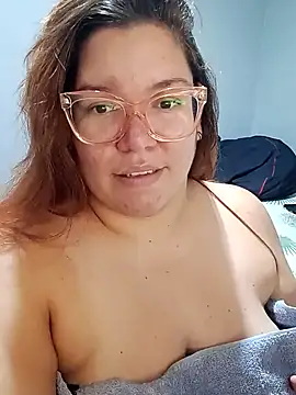 Snapshot of Johana_bbw chatting on March 14, 2025, 1:37 am Johana bbw online show from March 14, 2025, 1:37 am