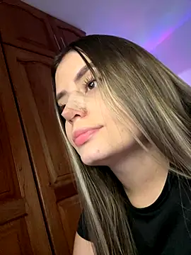 Snapshot of Miss_valeriaa chatting on October 3, 2025, 7:33 pm Miss valeriaa online show from October 3, 2025, 7:33 pm