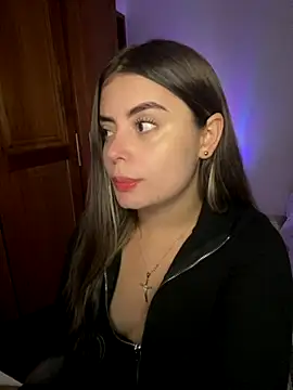 Snapshot of Miss_valeriaa chatting on November 18, 2025, 11:15 pm Miss valeriaa online show from November 18, 2025, 11:15 pm