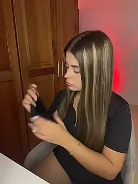 Miss valeriaa online show from March 27, 2026, 11:04 pm