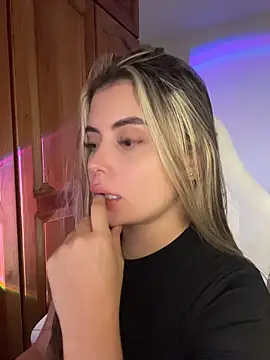 Miss valeriaa online show from June 3, 2026, 2:25 am