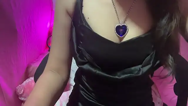 Queen Angelena online show from February 1, 2025, 7:44 pm