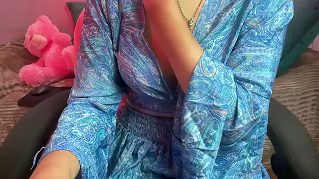 Snapshot of Queen_Angelena chatting on May 2, 2026, 12:59 am Queen Angelena online show from May 2, 2026, 12:59 am